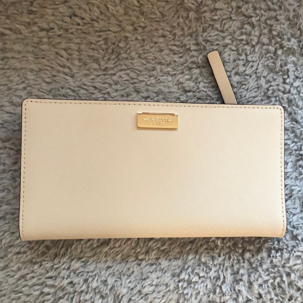Kate Spade ♠️ Pebble (Cream) Stacy Wallet